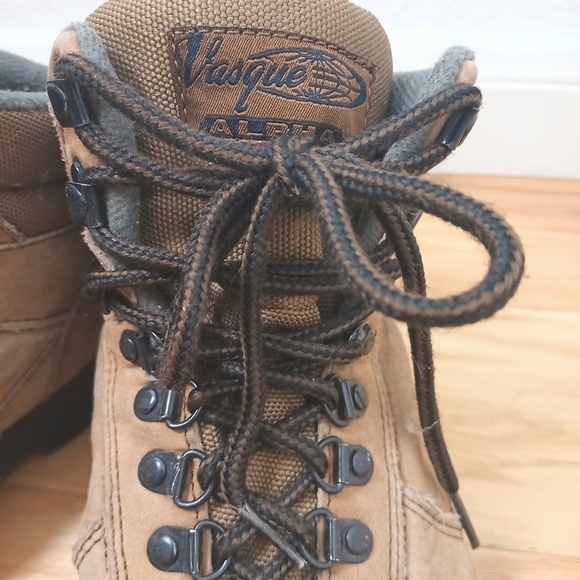 Vasque Hiking Boots Women's 10.5 - Picture 5 of 9
